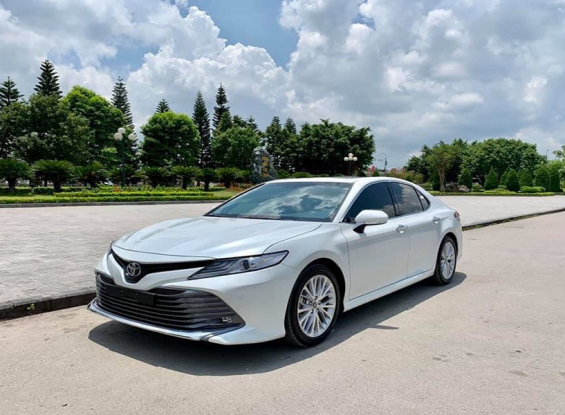 XE 4 CHỖ